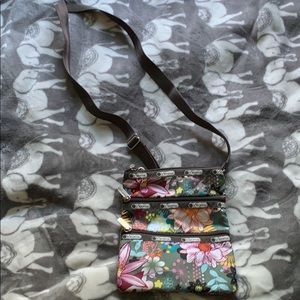 Crossbody bag!!